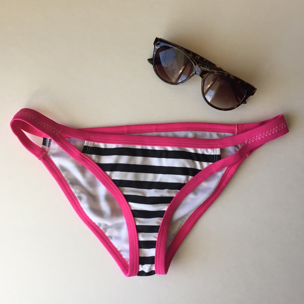 Roxy Bikini Bottom - Black/White Stripes Magenta